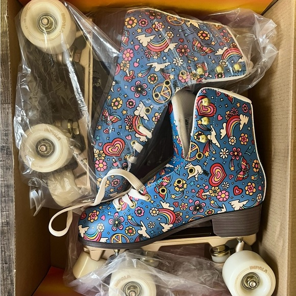 Impala Blue Patterned Roller Skates - Picture 1 of 2